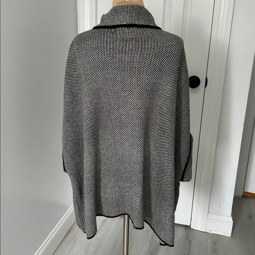 Cejon Bird’s Eye Riding Cape - Picture 4 of 9